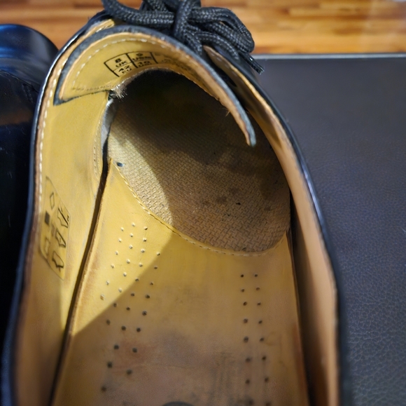 Dr. Marten shoes - Picture 4 of 8